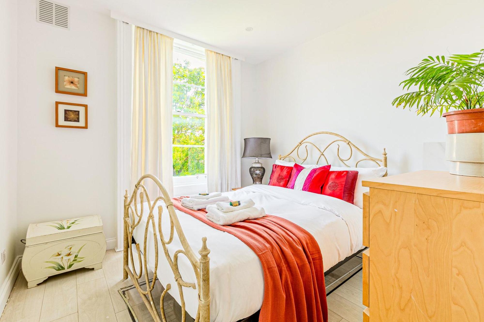 Apartamento New Listing 2br Flat, 1min To Hampstead St Londres