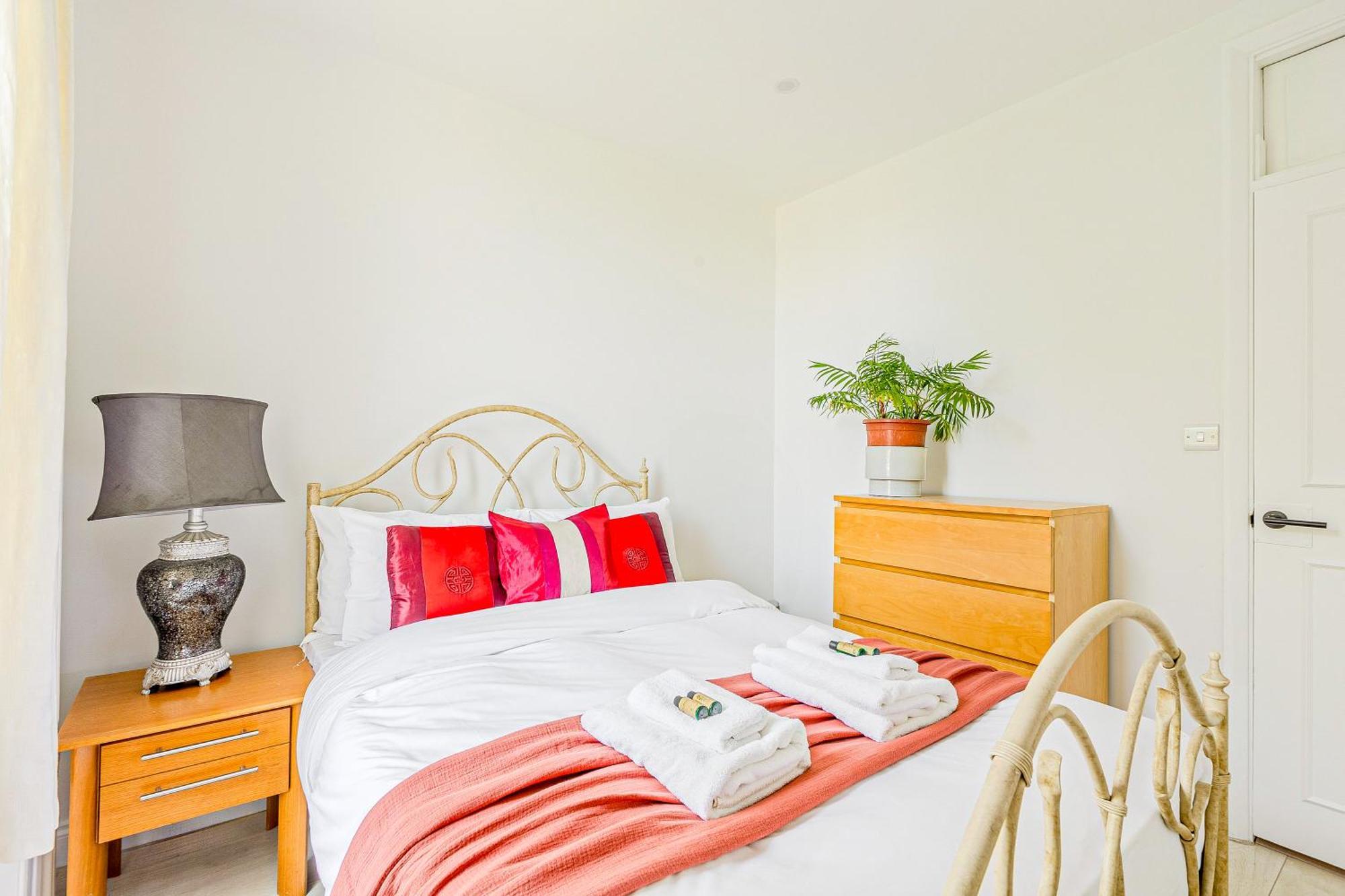 Apartamento New Listing 2br Flat, 1min To Hampstead St Londres